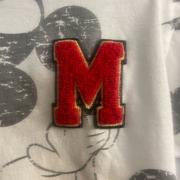 Disney Junior Mickey Tee w/3D Collegiate “M” Size 3T Like New! - Picture 3 of 4